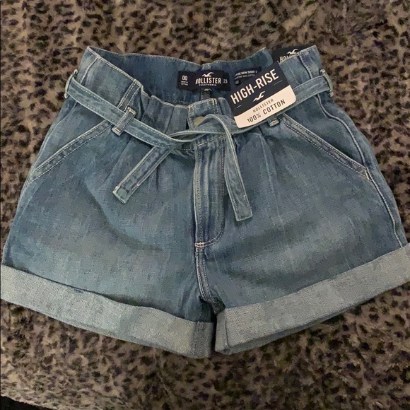 Hollister Pants - 00 Hollister High-rise Mom Short